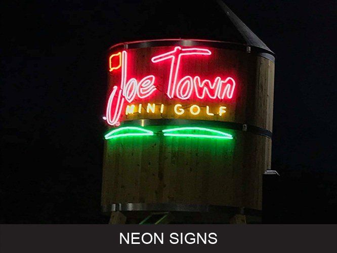 Joe Town Mini Golf Neon Sign