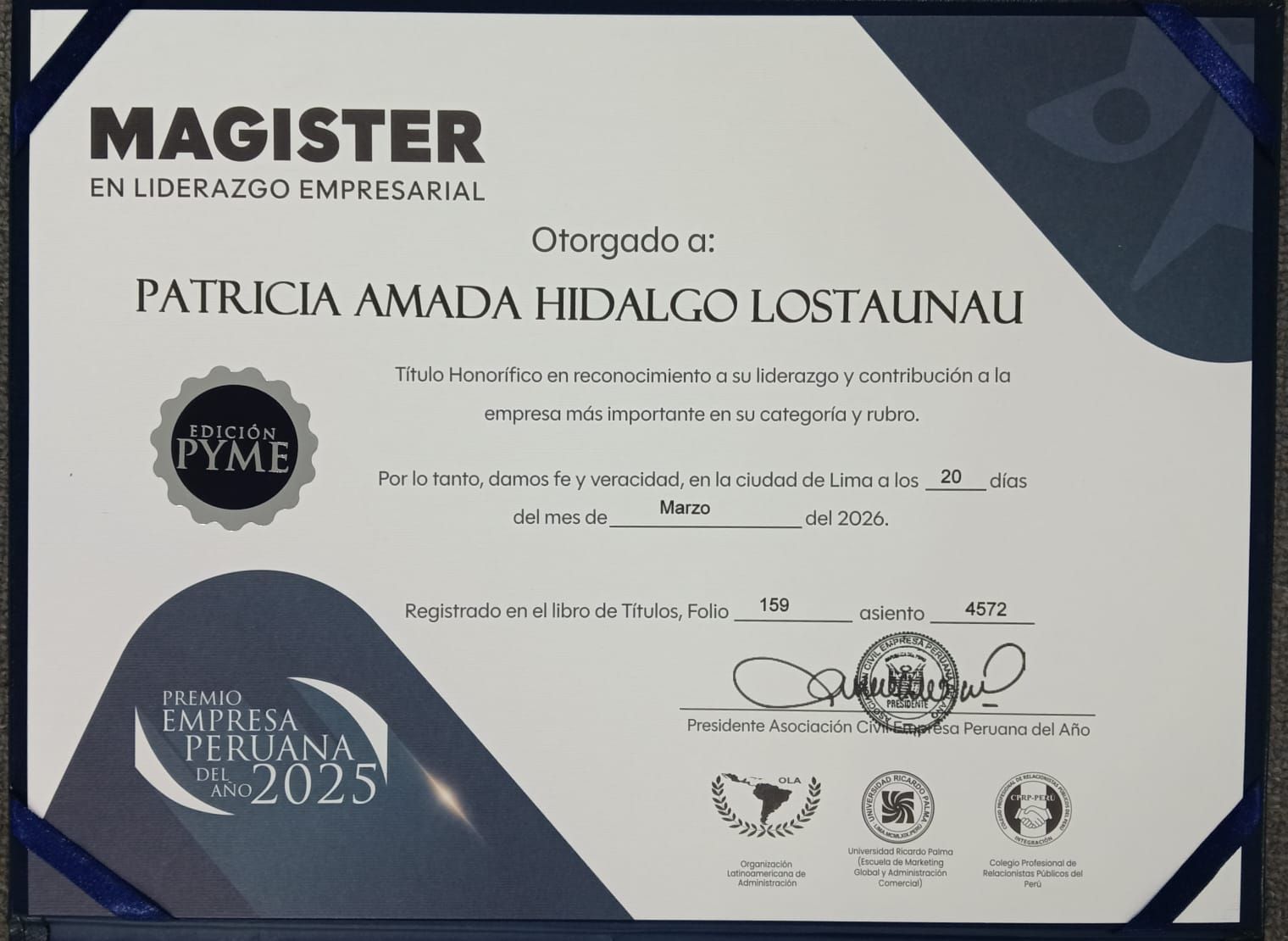 “MAGISTER”, en reconocimiento a Patricia Amada Hidalgo Lostanau.