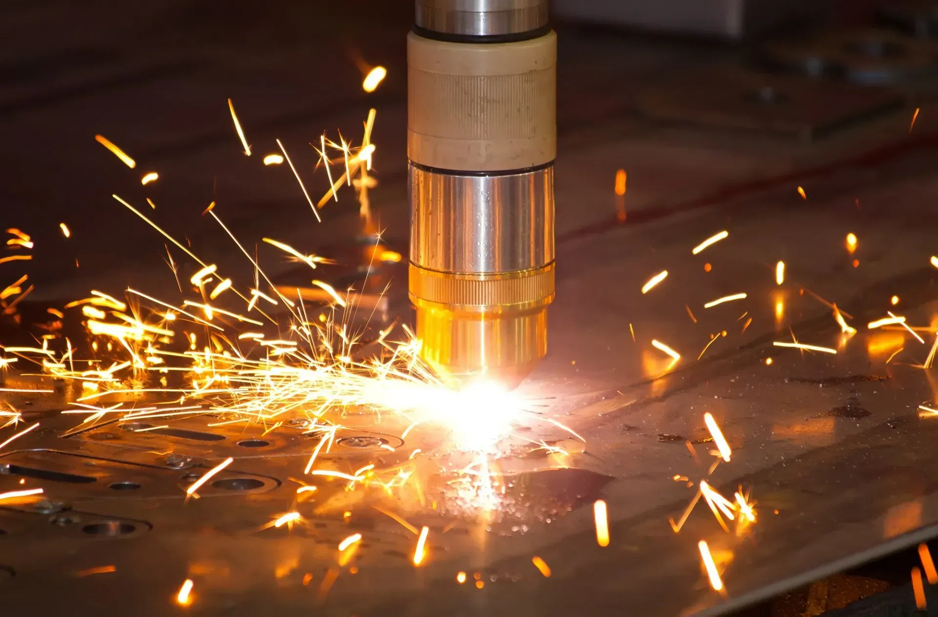 plasma cutter in action