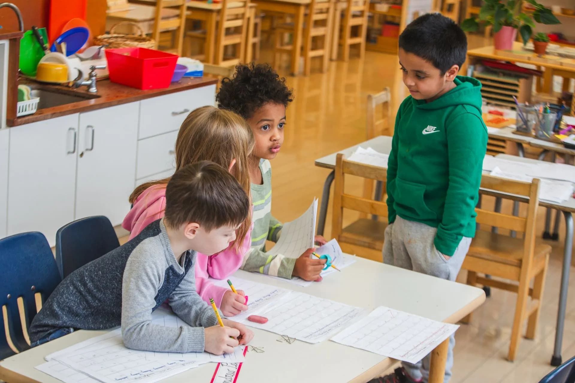 Social Interaction in Montessori Classrooms - Milwaukee Montessori School
