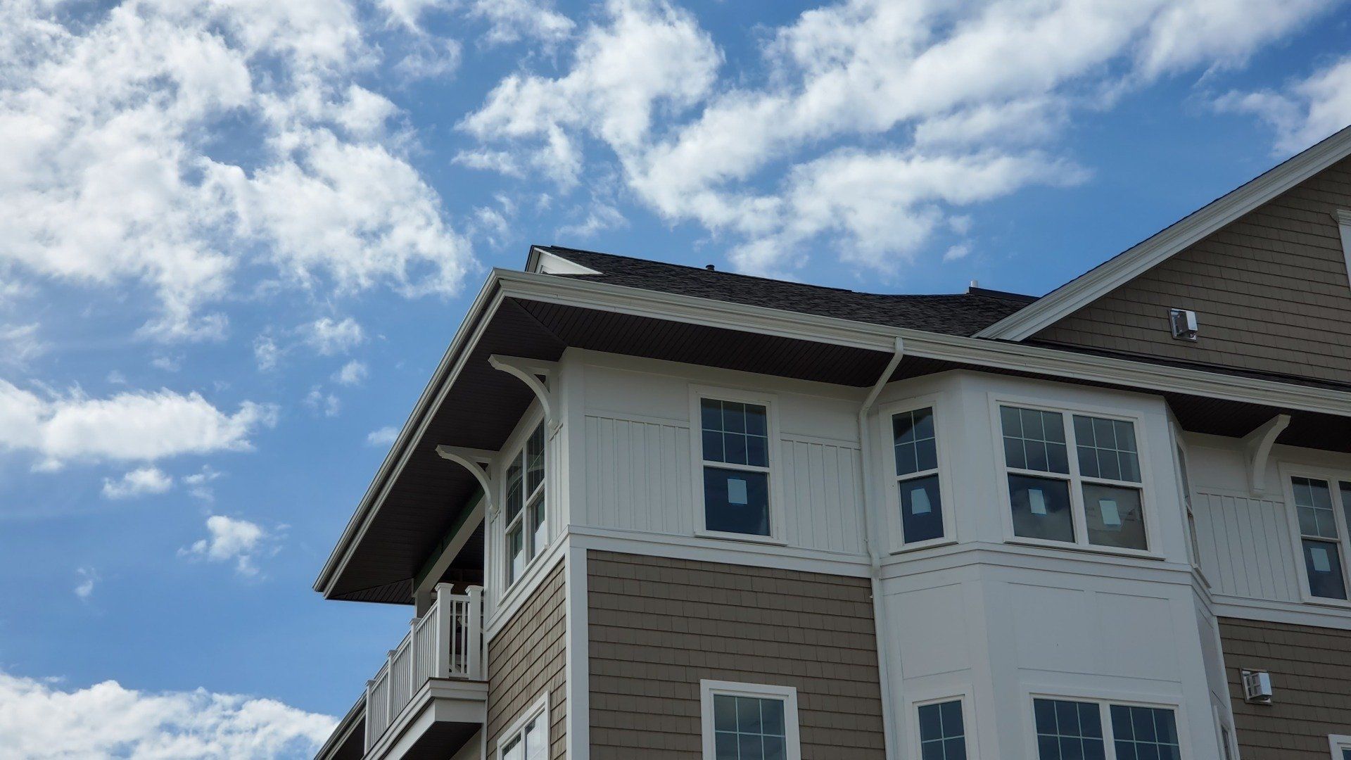 Ply Gem siding installed on Atkinson Heights Building 5 Luxury Condominiums