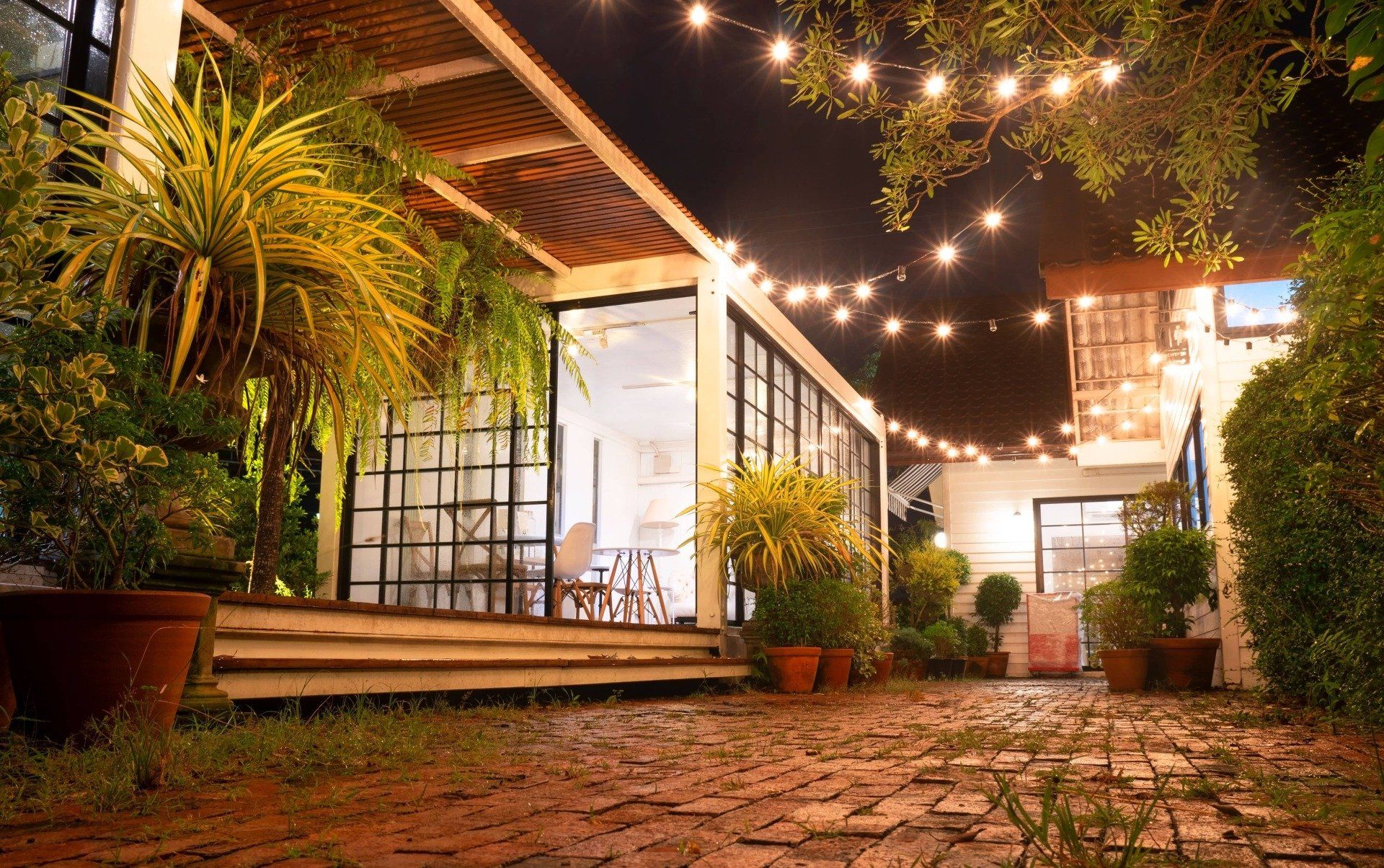 Rental Outdoor Lighting