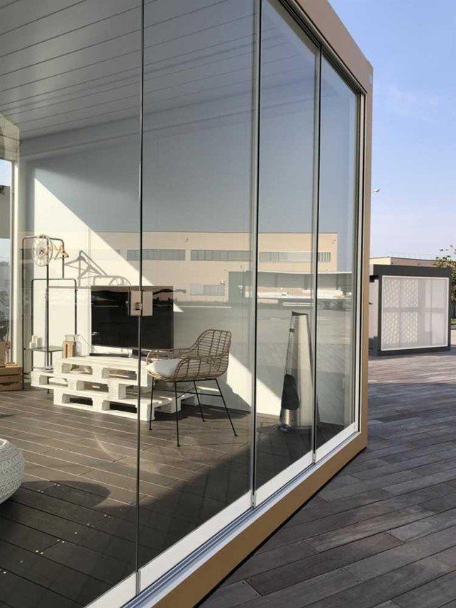 particolare vetrate scorrevoli terrazza