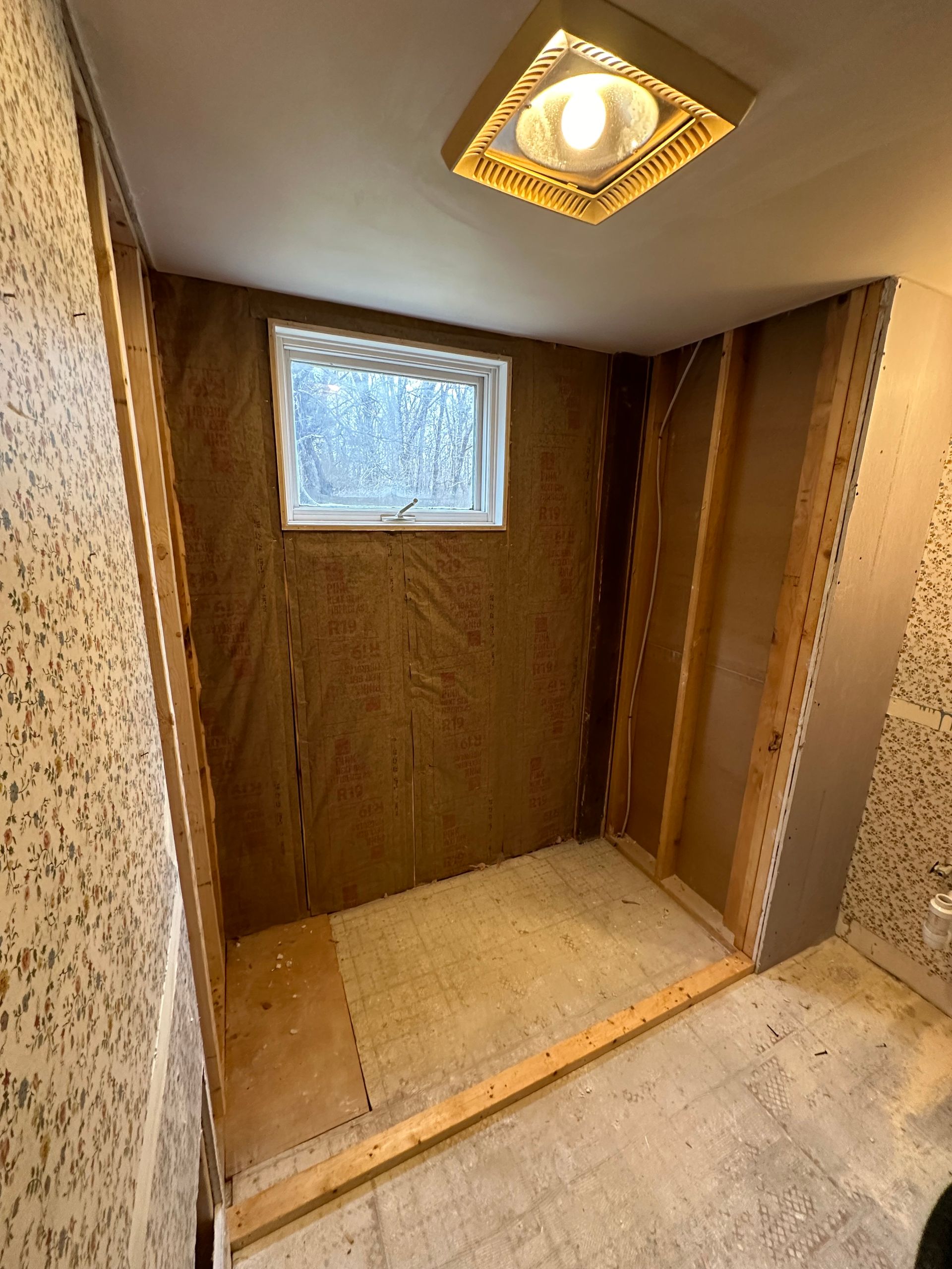 Gloucester, MA Airbnb Remodeling - Before Picture