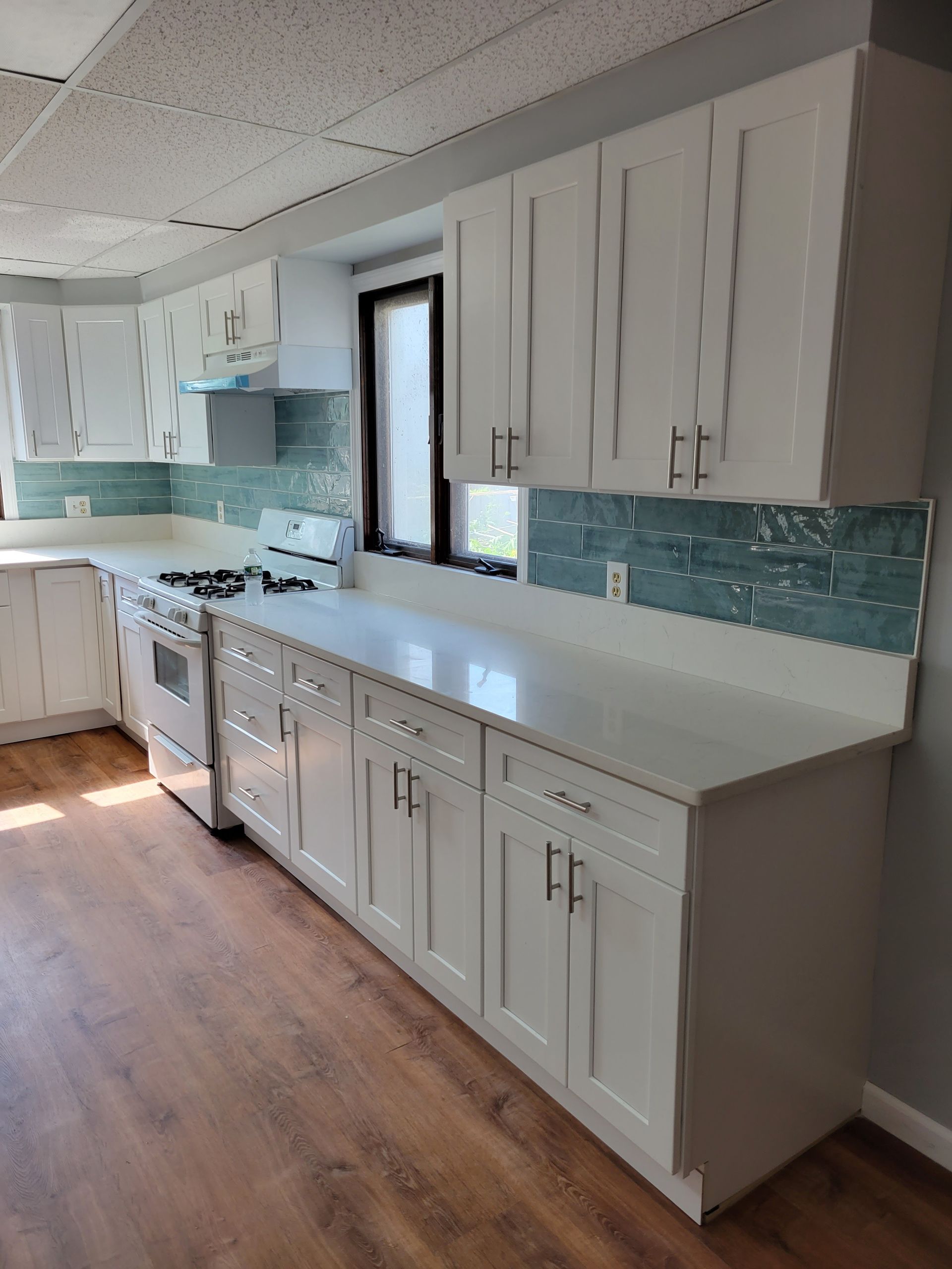 Modern kitchen remodel in Marblehead on Boston’s North Shore by A-Z Finish Carpentry