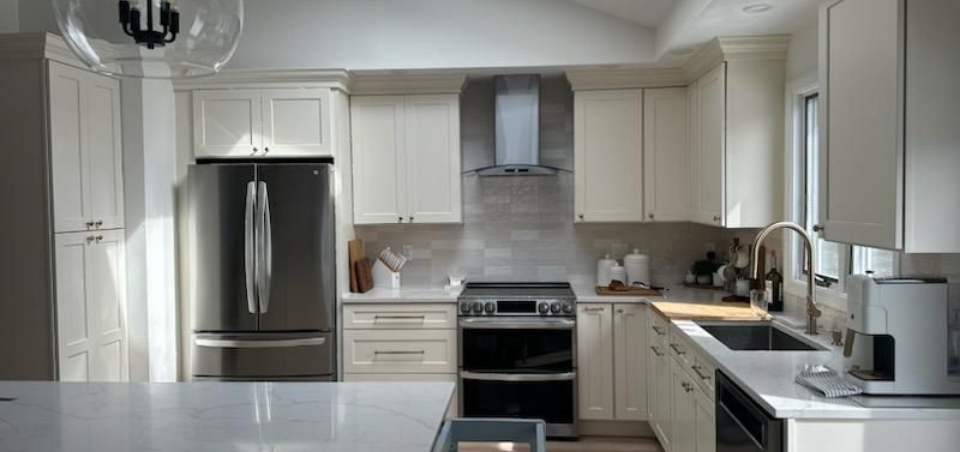 Modern kitchen remodel in Marblehead on Boston’s North Shore by A-Z Finish Carpentry