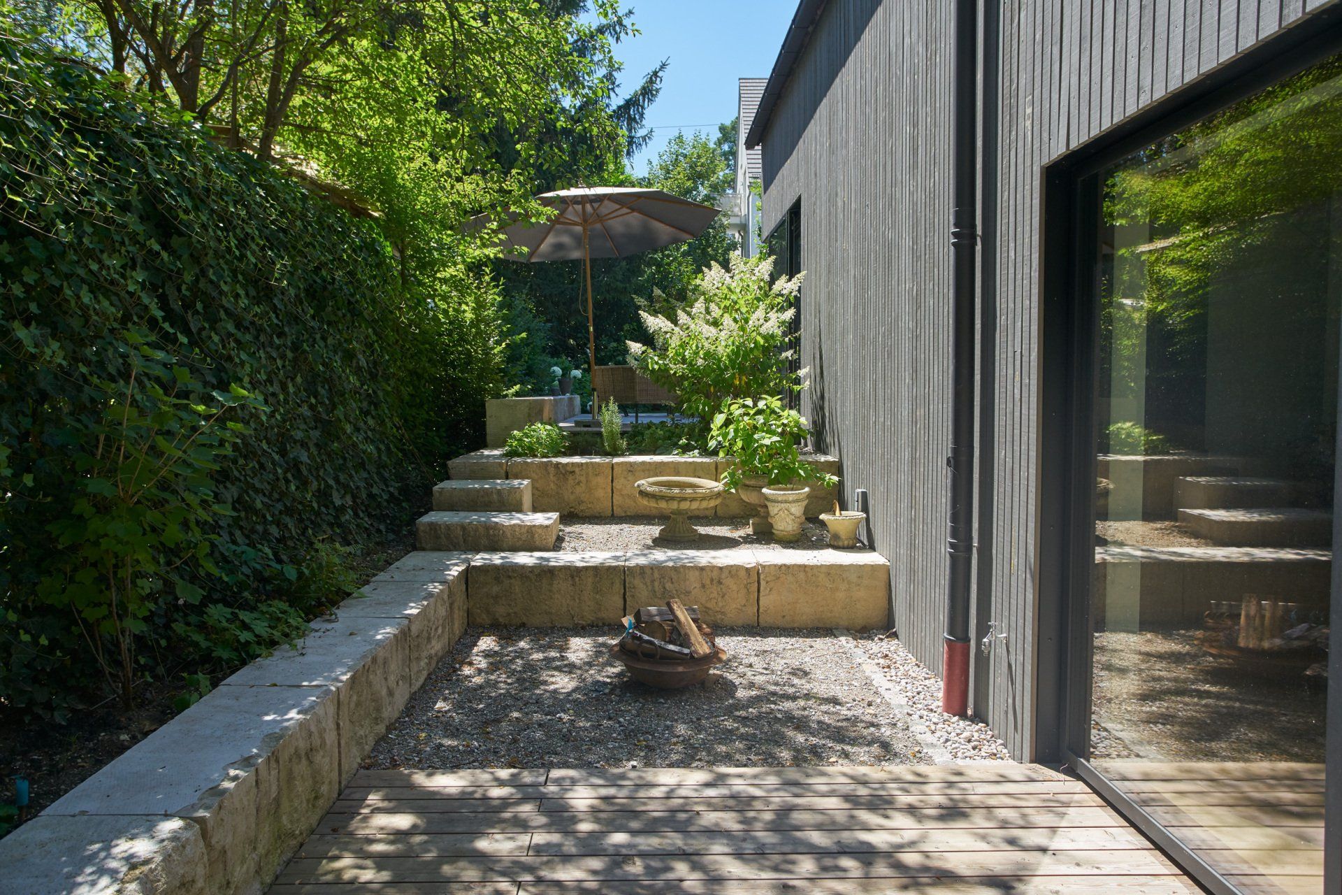 Sebastian Raschauer, Landschaftsarchitekt, Garten, Privatgarten,  Gartengestaltung, Umgestaltung, Neugestaltung, Bauantrag, Genehmigungsplanung, Werkplanung, Bauleitung, Projektleitung, Terrassen