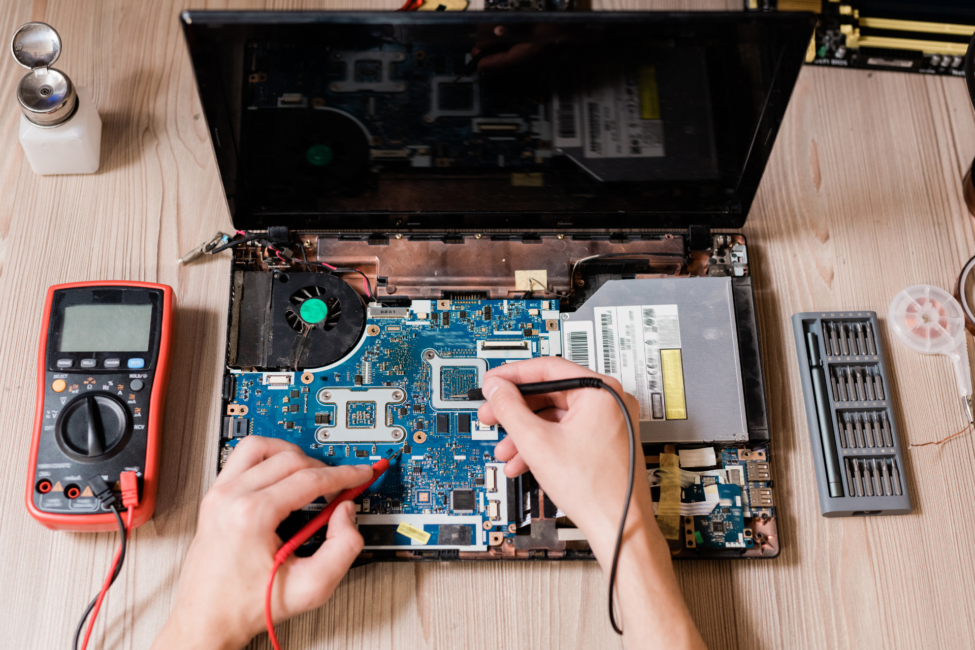 Top 5 Reasons to Repair Your Laptop Instead of Buying a New One