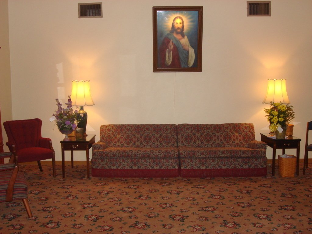 Our Facilities Fippinger Funeral Home