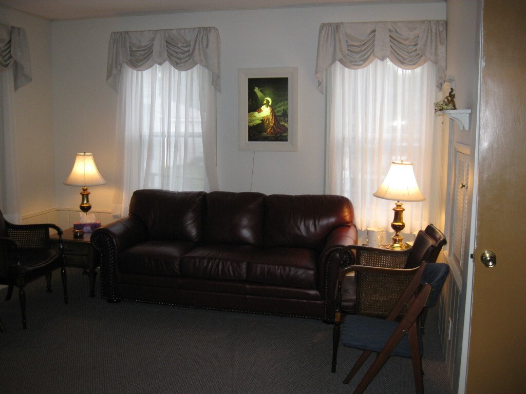 Our Facilities Fippinger Funeral Home