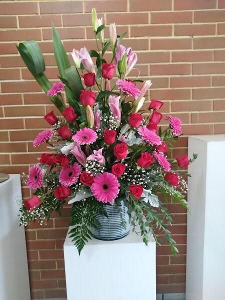 FLORERÍA KARLA - arreglo gerberas