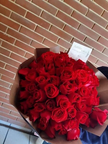FLORERÍA KARLA - rosas con dedicatoria
