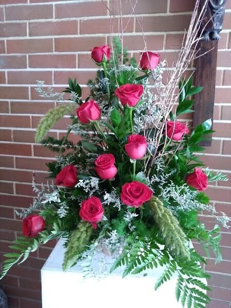 FLORERÍA KARLA - arreglo de docena de rosas FLORERÍA KARLA - arreglo de docena de rosas