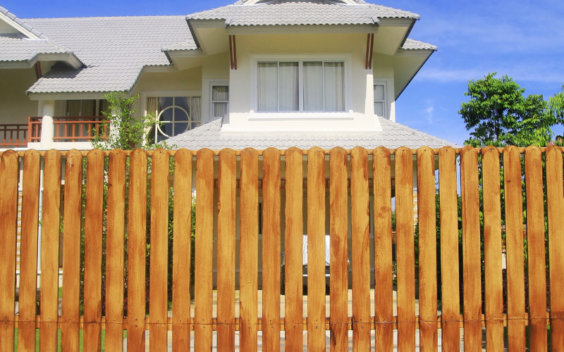 installing wood fence