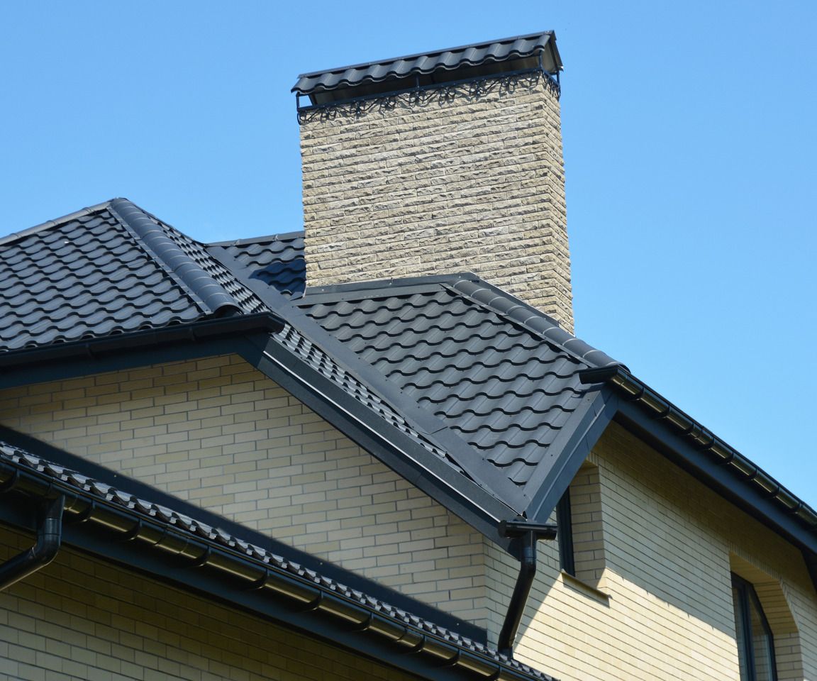 Should Your Roof Be Lighter or Darker Than Your Indiana House
