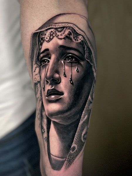 NO BORDERS TATTOO