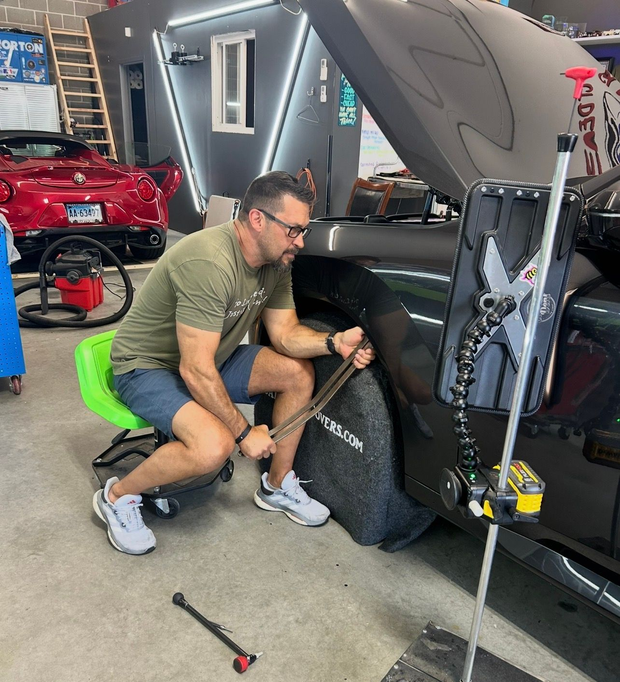 Paintless Dent Repair (PDR)