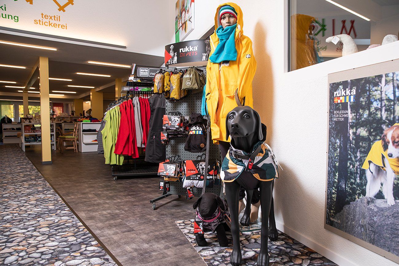 Hundebekleidung in Wattwil