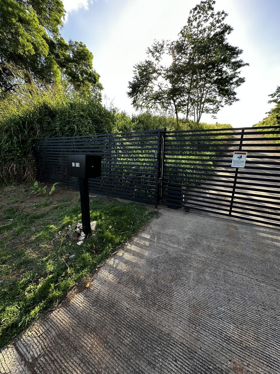 aluminum fencing Hawaii gate