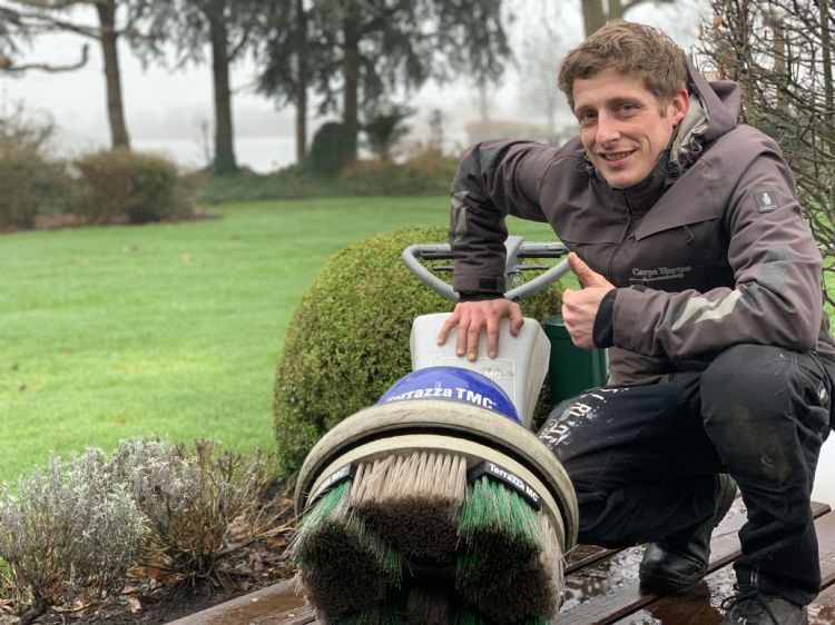 Foto van een klant met de TMC® Kit.