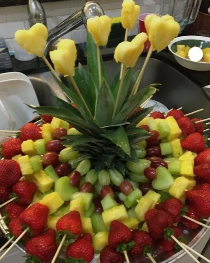 Frutta ad una festa privata al Boca Chica