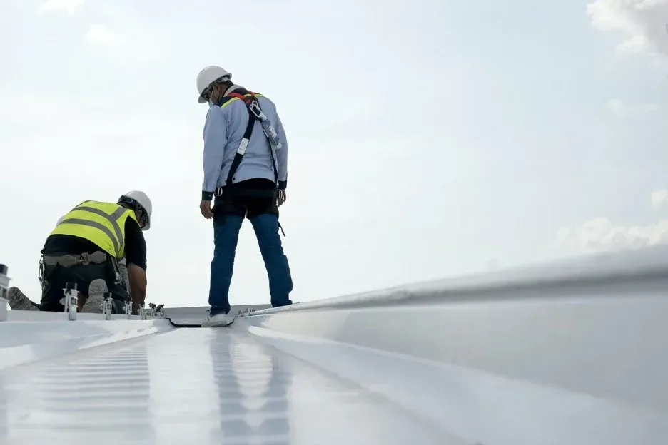 installing a metal roof in winter