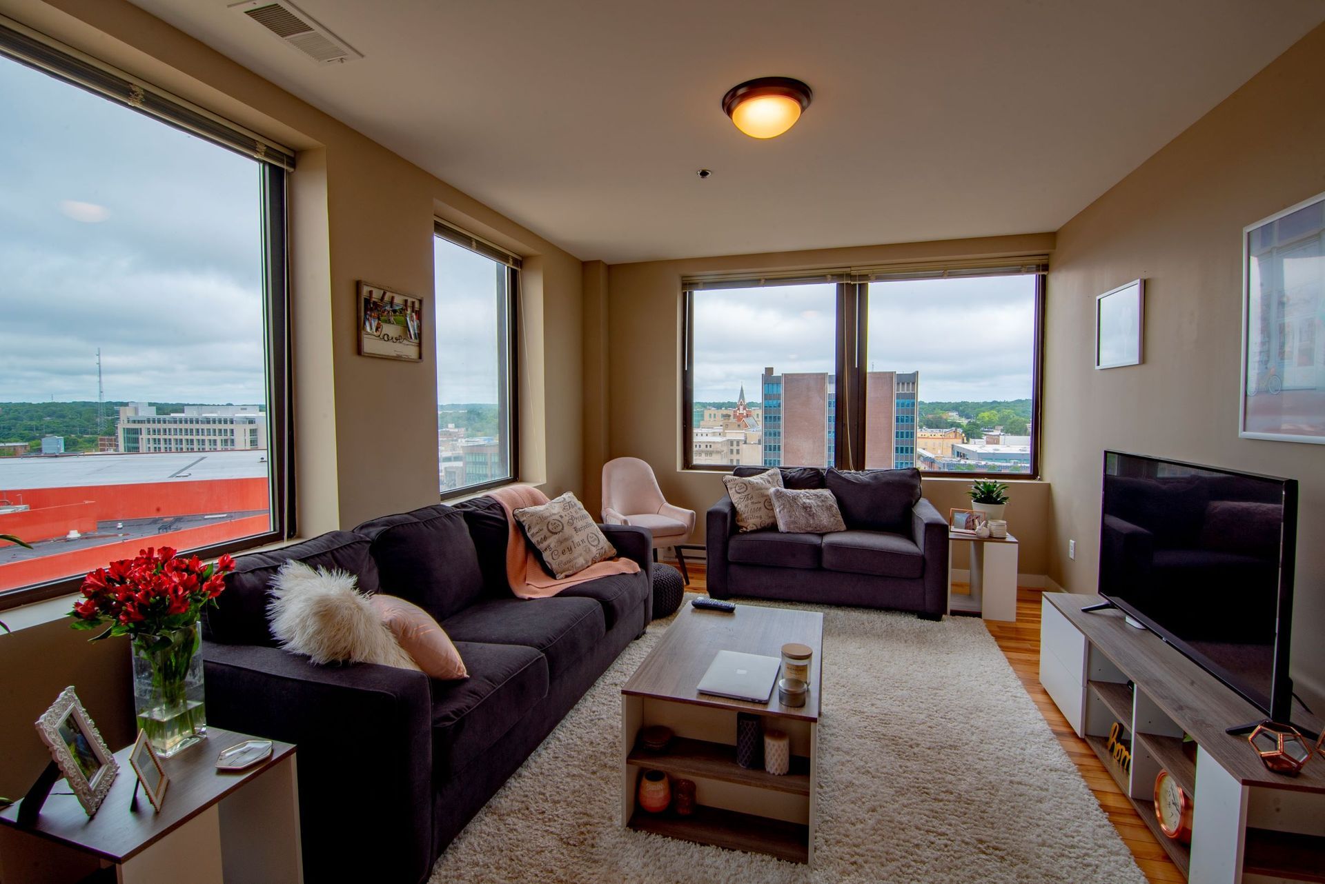 Burnham Lofts - Image 1