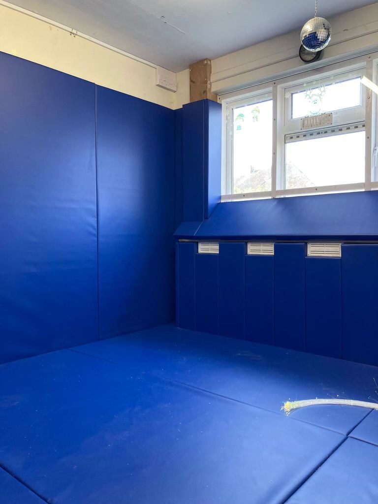 padded blur room