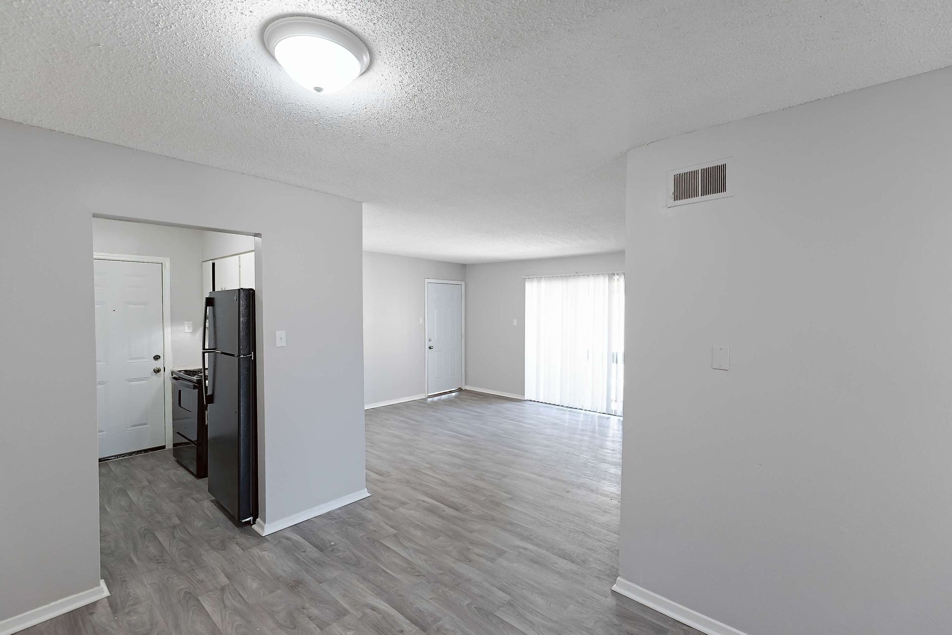oak ridge apartment living room 1