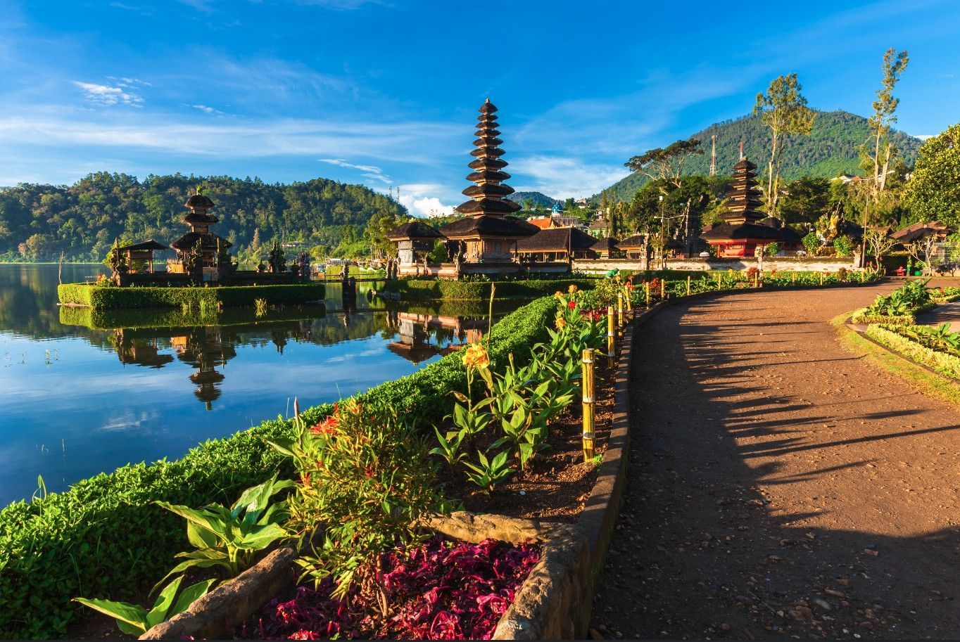 Ulun Danu Beratan Temple by the lake in Bali, Indonesia