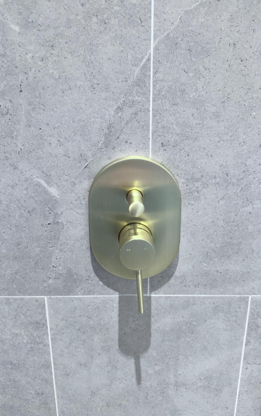 Stone repaired — before and after comparison
