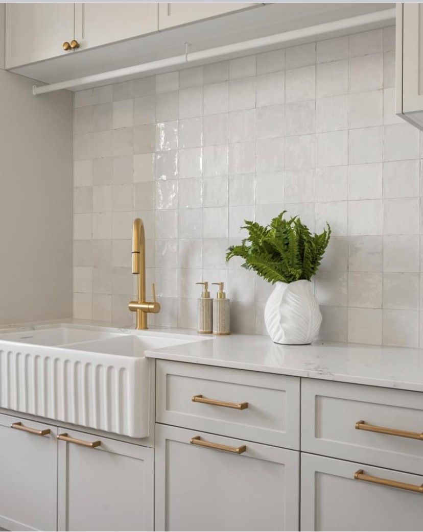 White Farmhouse-style Sink and Cabinets — Valley Cabinetmakers Pty Ltd In Biloela, QLD 