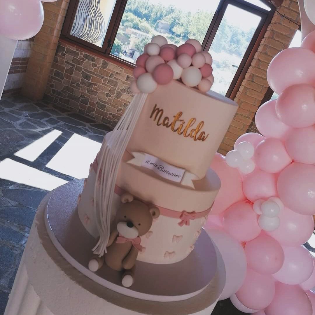 Una torta con il nome Matilda sopra