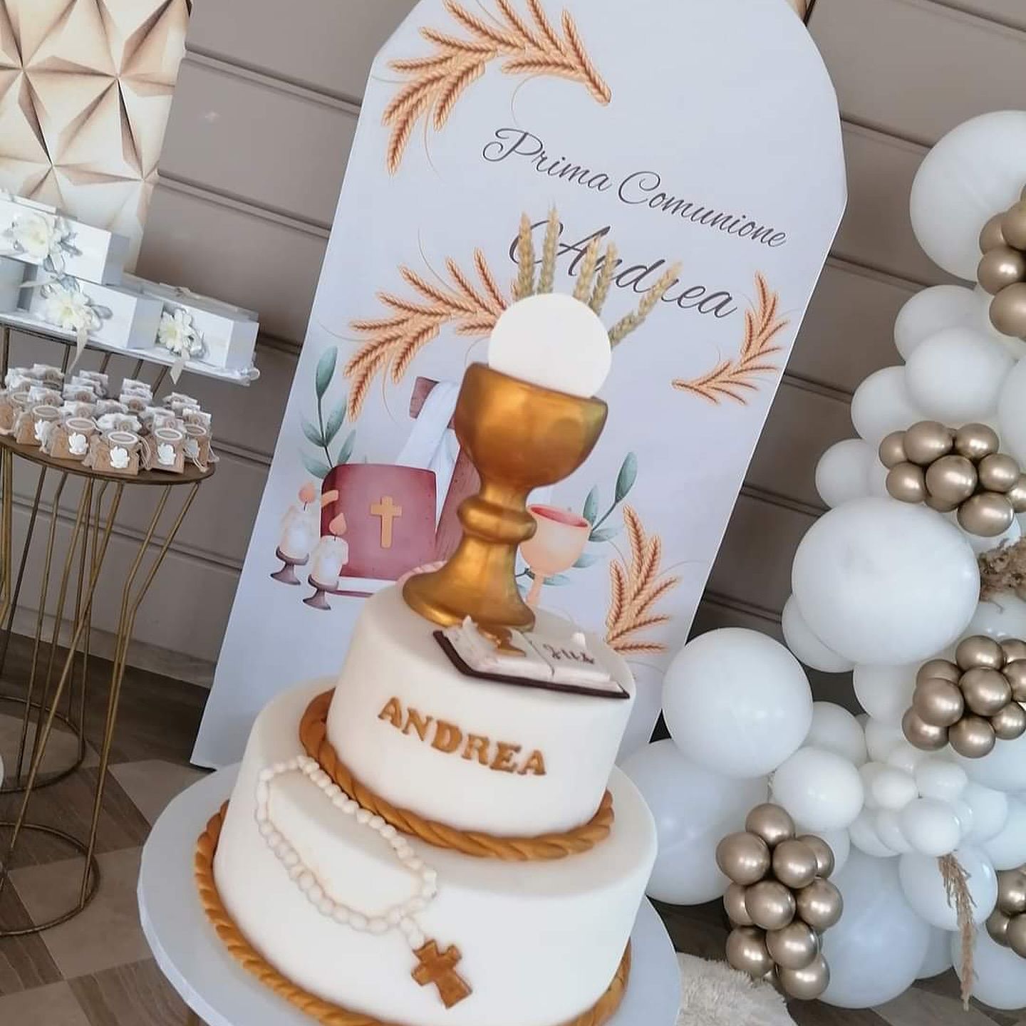 torta personalizzata per comunione