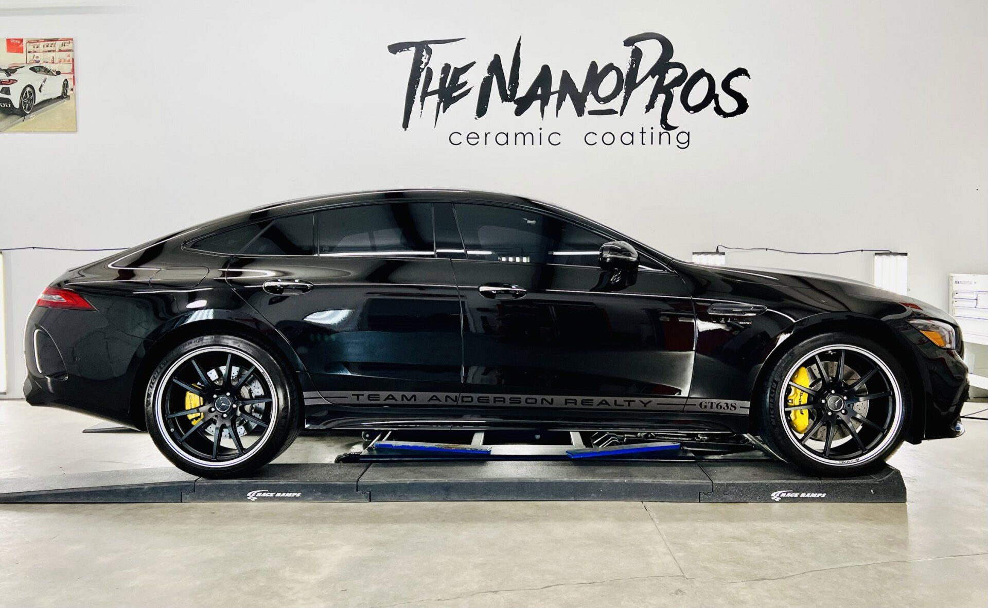 Mercedes-AMG GT 4
