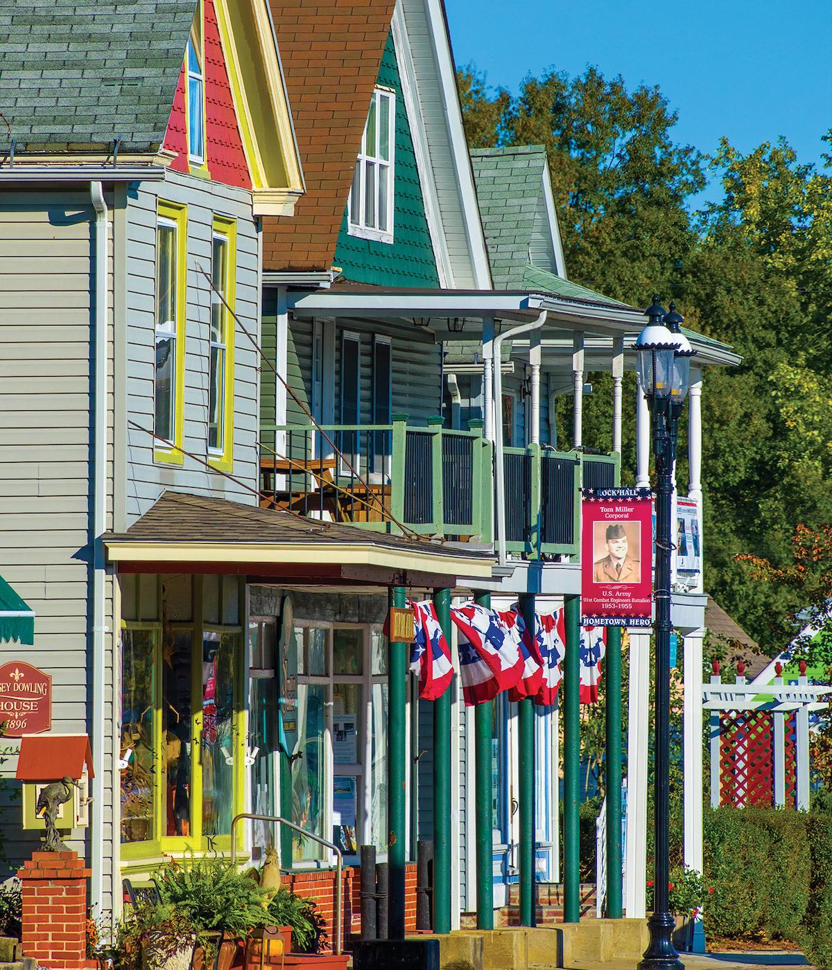 Marinas.com awards annual winners with a badge for public display