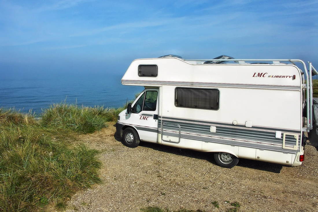 Caravan in den Bergen