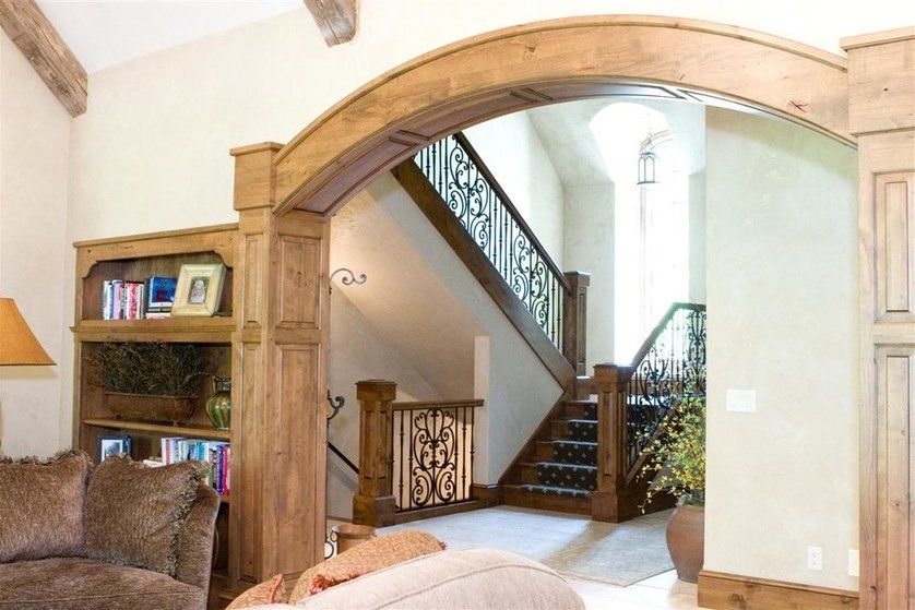 Custom Woodwork Arch — Forrest, IL — Knapp Kitchens