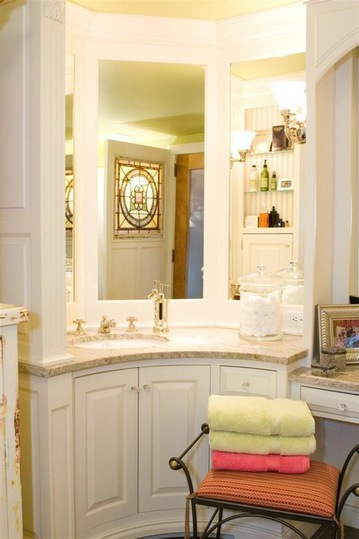 Luxurious Bathroom — Forrest, IL — Knapp Kitchens