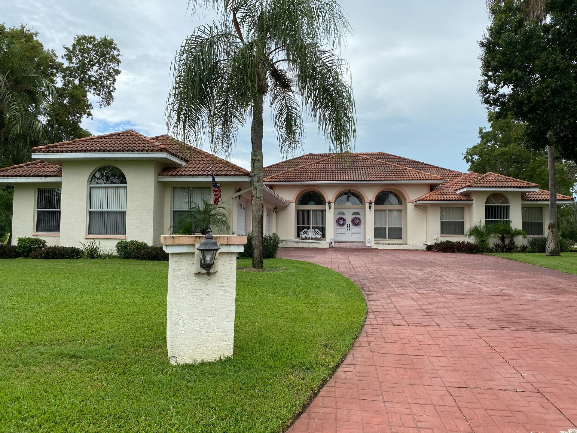 Before Pressure washing | Spring Hill, FL
