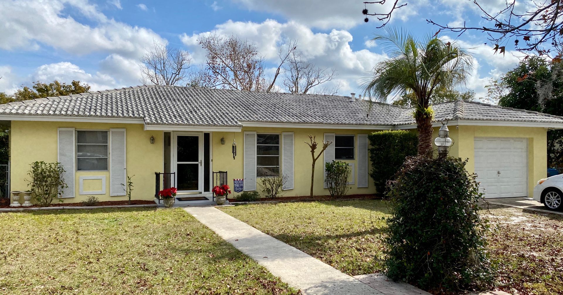 Before Pressure washing | Spring Hill, FL