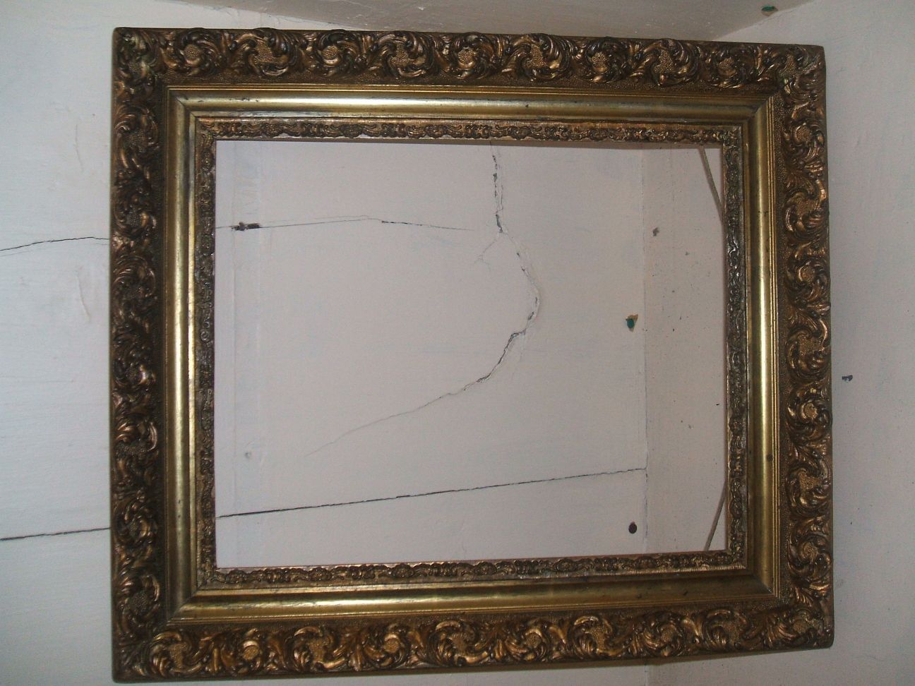 Cornice restaurata