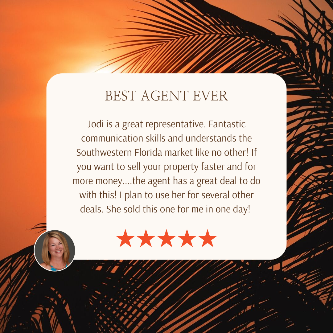 A testimonial for Jodi with a palm tree in the background.