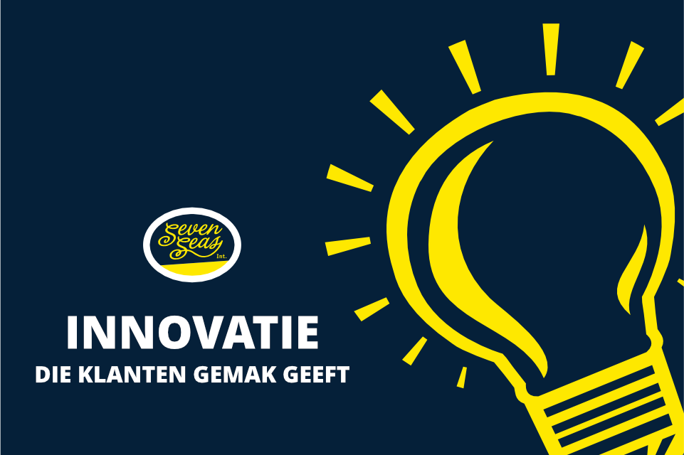 Productielijn Hollandse Nieuwe Hollandse Nieuwe wordt verpakt op lijn in retail verpakking met ui
