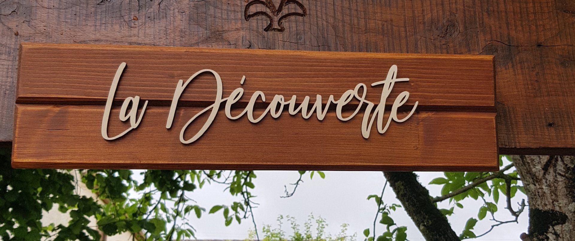 Sign saying La Decouverte