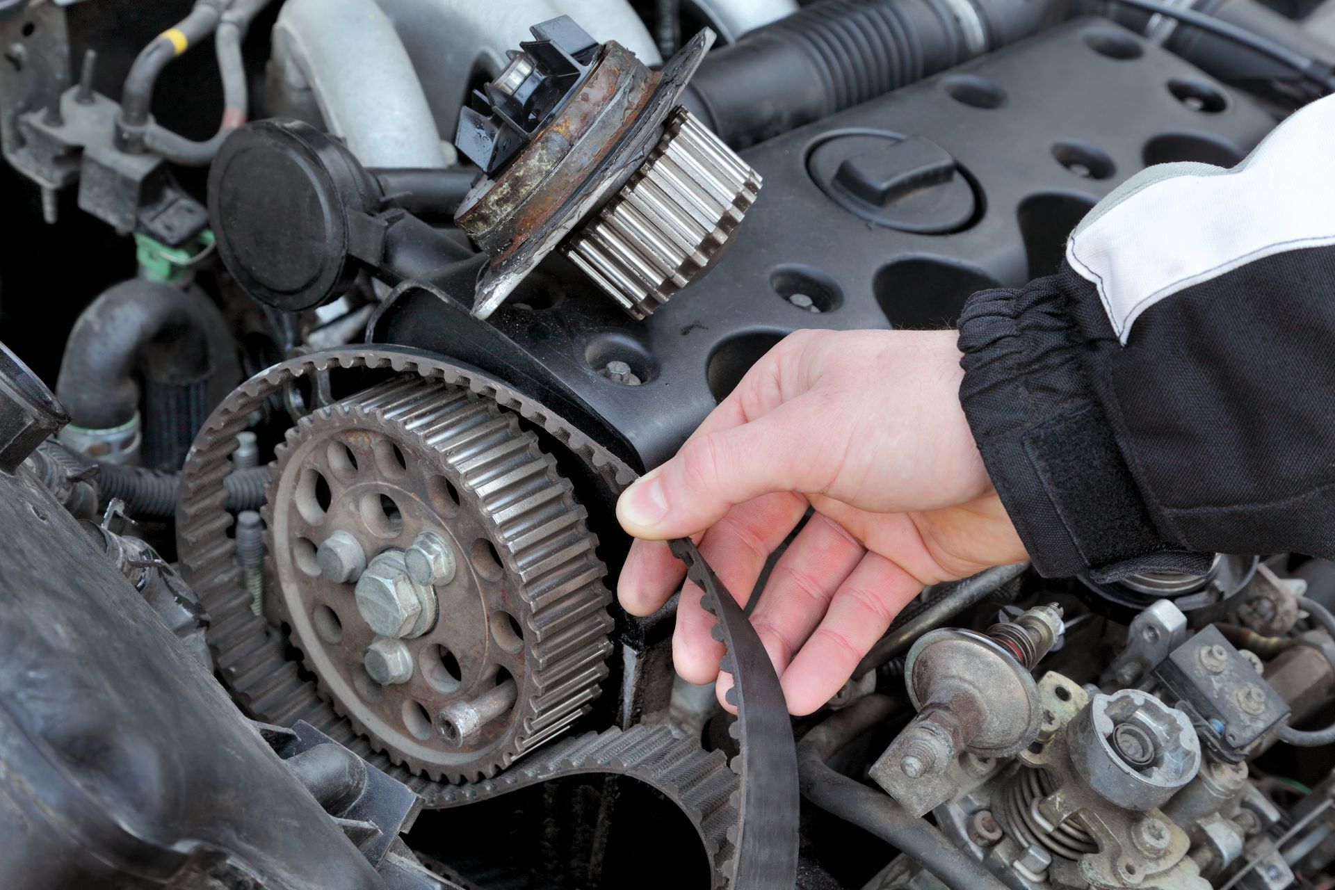 What Are The Signs Of A Bad Belt Tensioner? | Kwik Kar Auto Repair – Parker Road