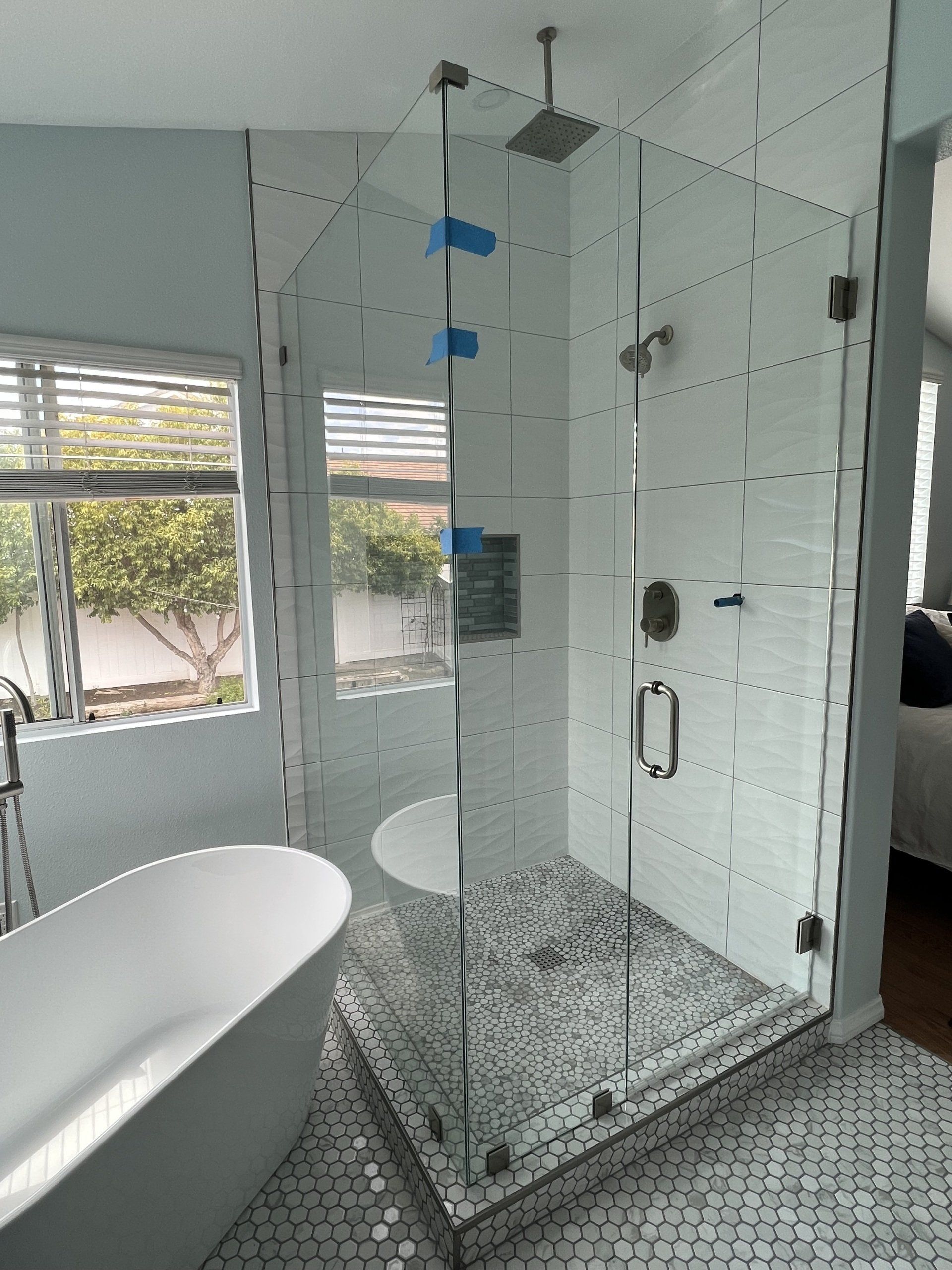 Frameless shower installed in Ventura, CA