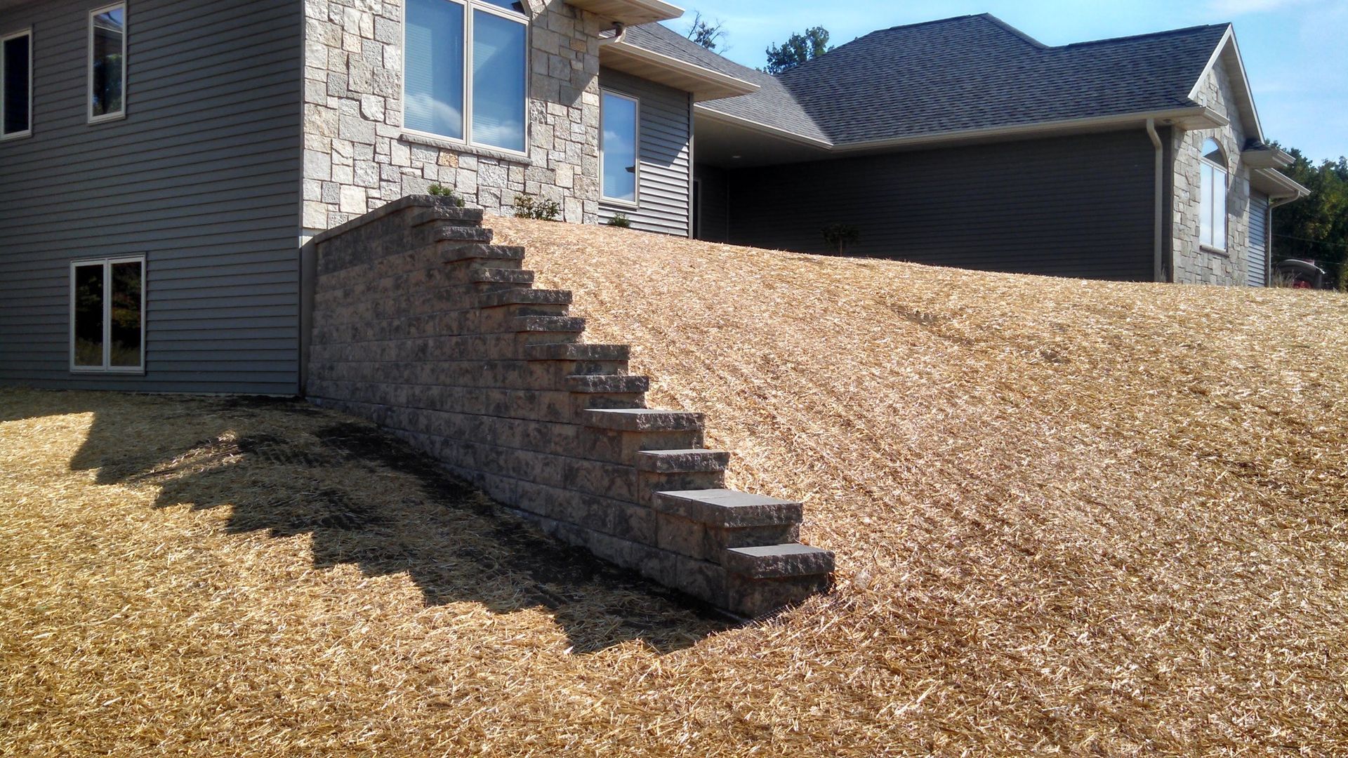 retaining wall contractor near brownsville wi
