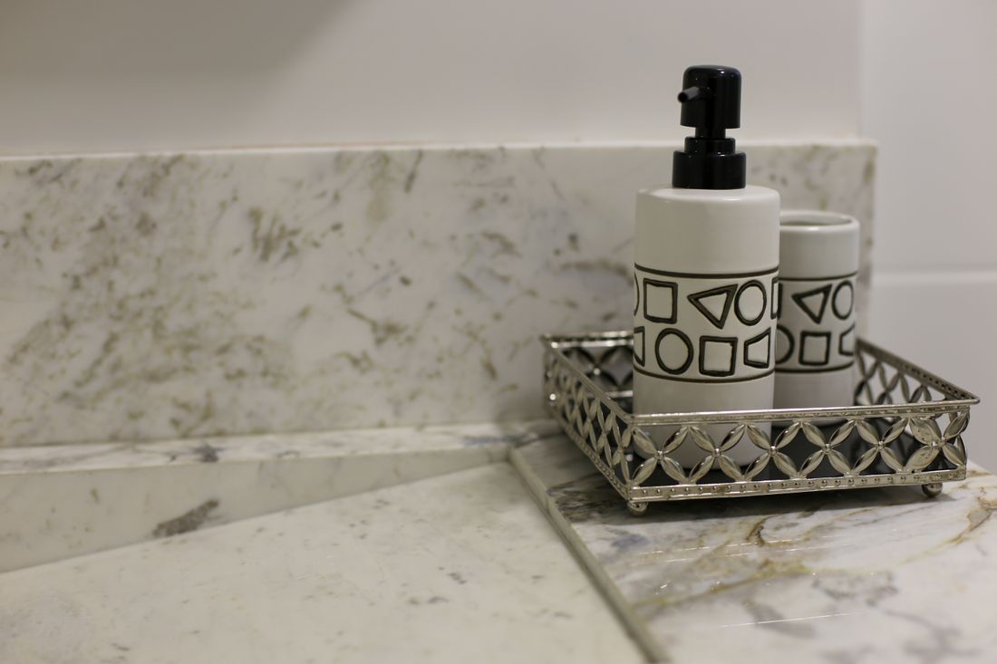 Bed and bath decor accessories at Black Tie Beach