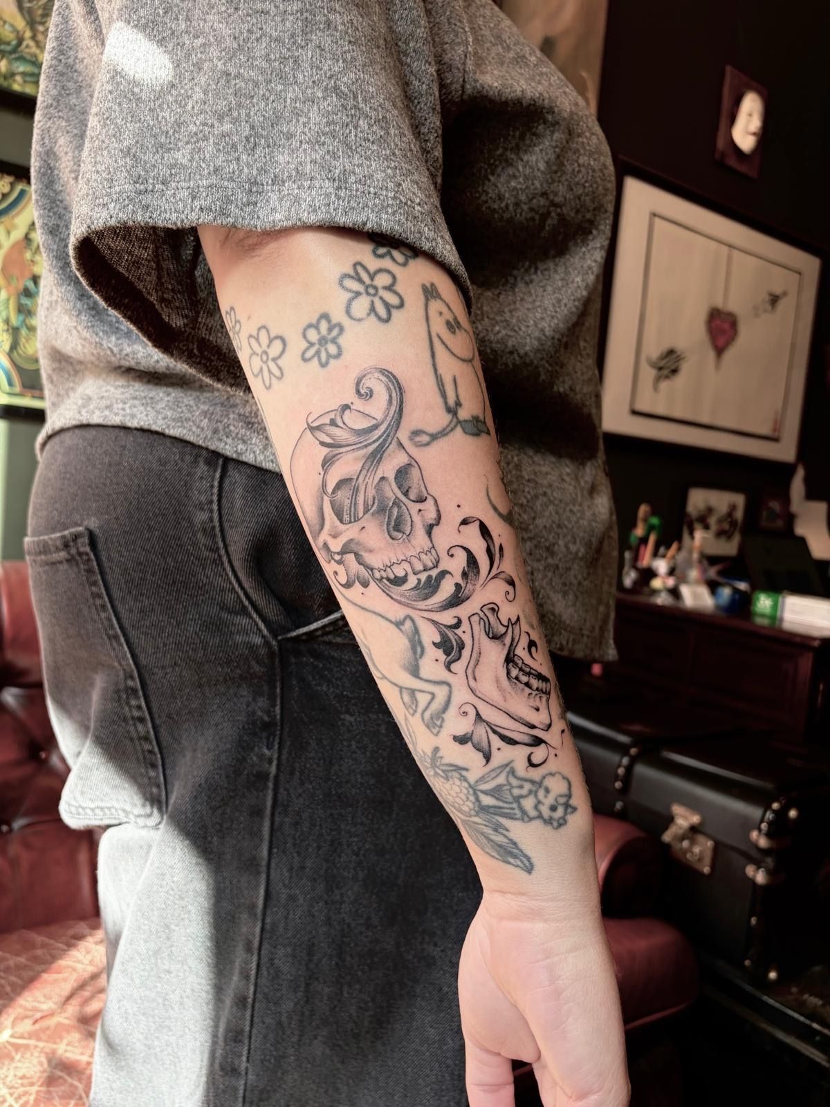 Dark tattoo leith relatively painless studio